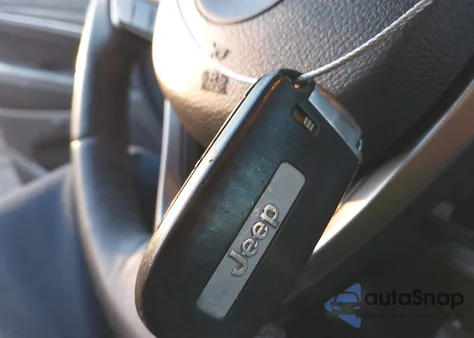 2019 Jeep Grand Cherokee Limited 4X4 z USA, uszkodzony, nr VIN 1C4RJFBG9KC773004